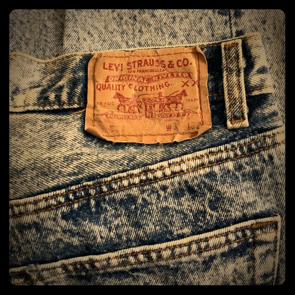 Levi Strauss & Co 32x32 double acid wash jeans EUC Straight Levi Strauss & Co 32x32 double acid wash jeans EUC Straight